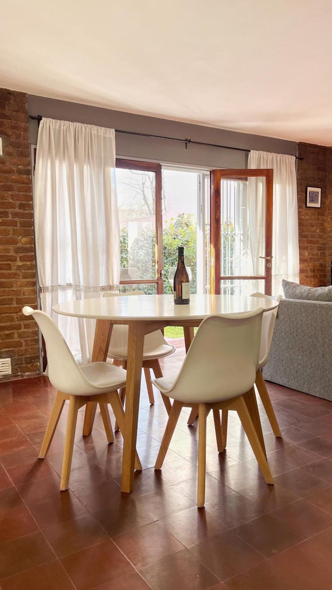 Duplex Mendoza Con Chochera Techada 외부 사진